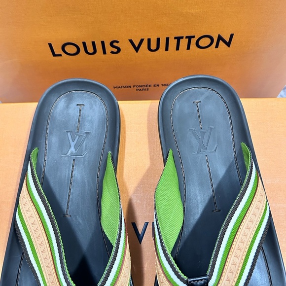 Louis Vuitton Size 12 Flip Flops - Picture 3 of 6